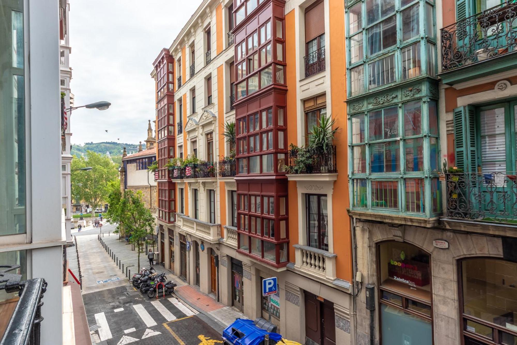 Encantador Apartamento En El Casco Antiguo De Bilbao Exteriör bild